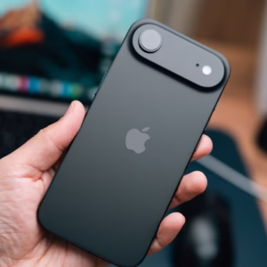 iPhone Air Hand size comparison